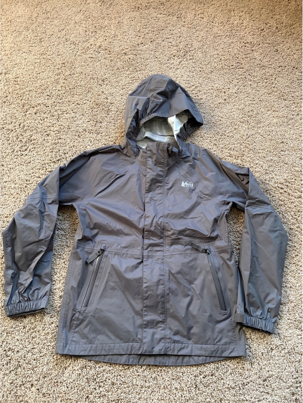 Boy's gray REI Co-op Rainwall Rain Jacket hood full zip Medium (10-12)